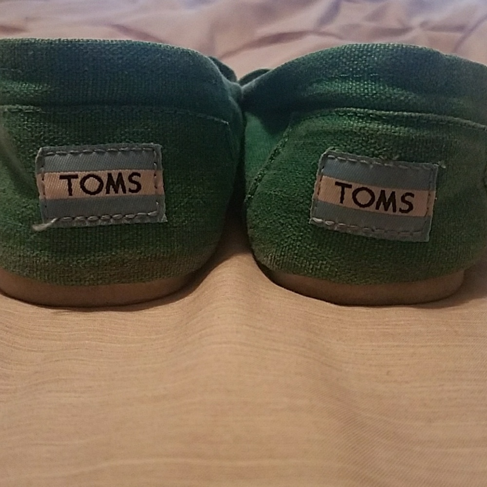 Green Toms shoes